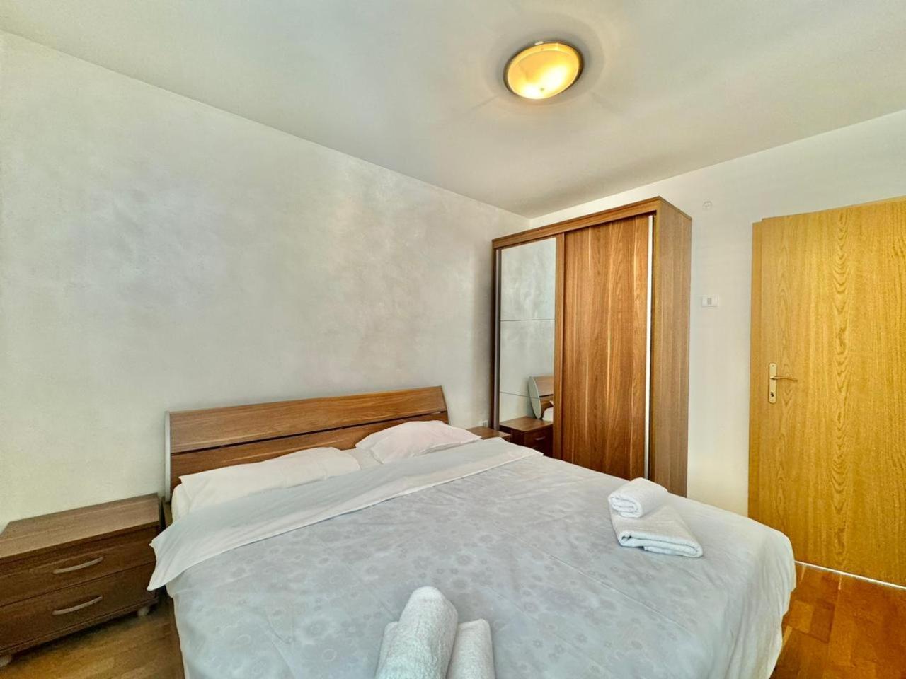 Family Three Bedroom Petrovac Apartament *