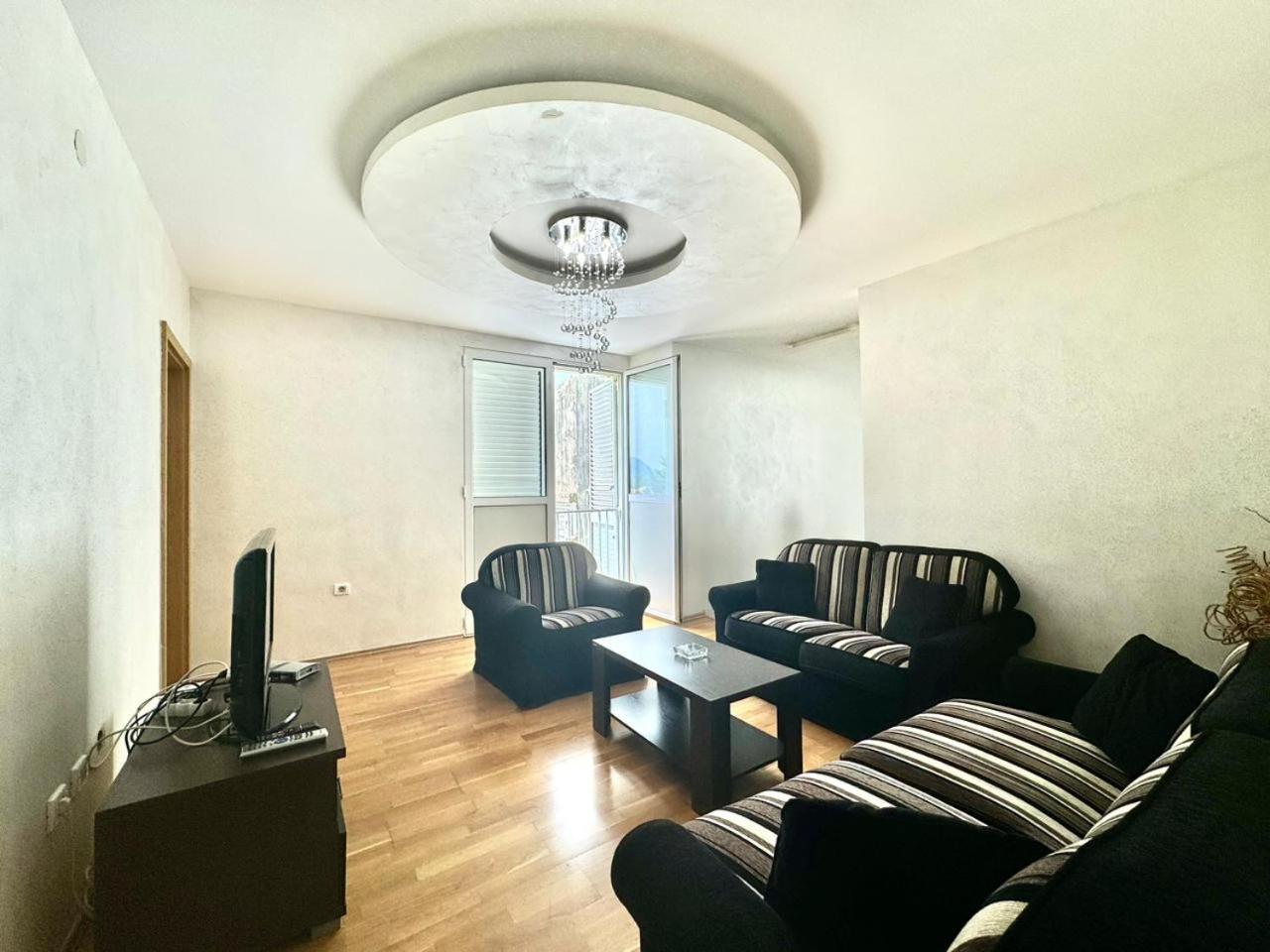 Family Three Bedroom Petrovac *